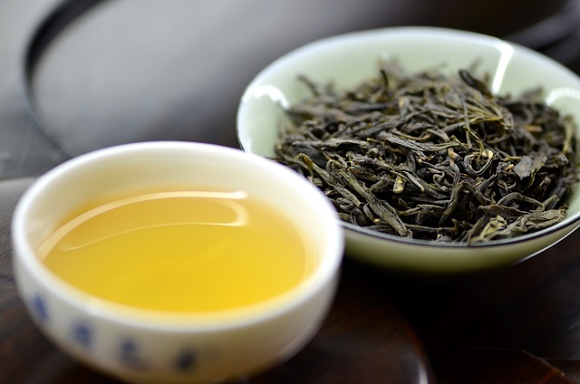 yellow-tea-2443920_640